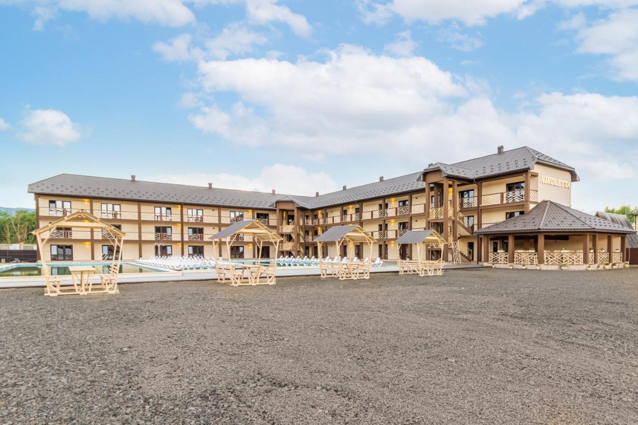 Nikoletta Hotel Aknaszlatina Kültér fotó