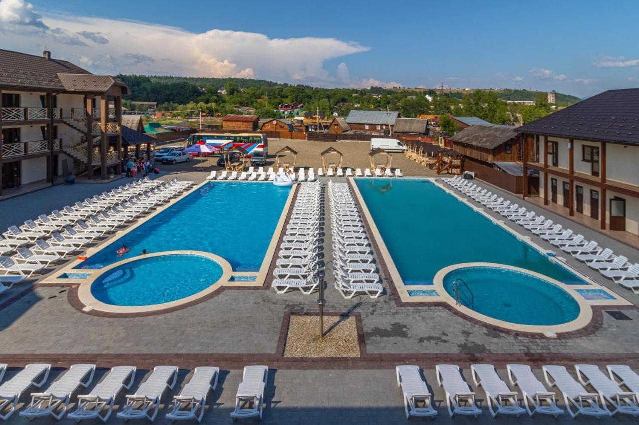 Nikoletta Hotel Aknaszlatina Kültér fotó