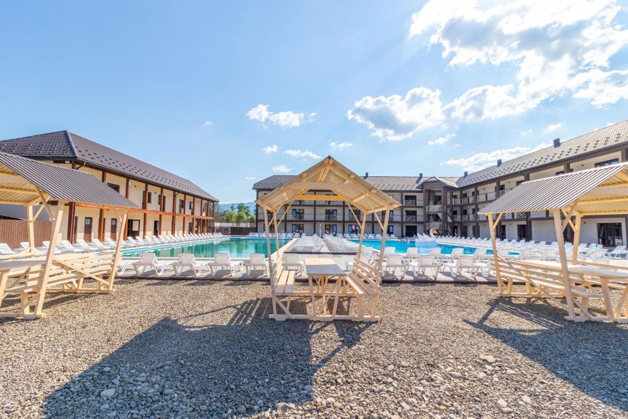 Nikoletta Hotel Aknaszlatina Kültér fotó