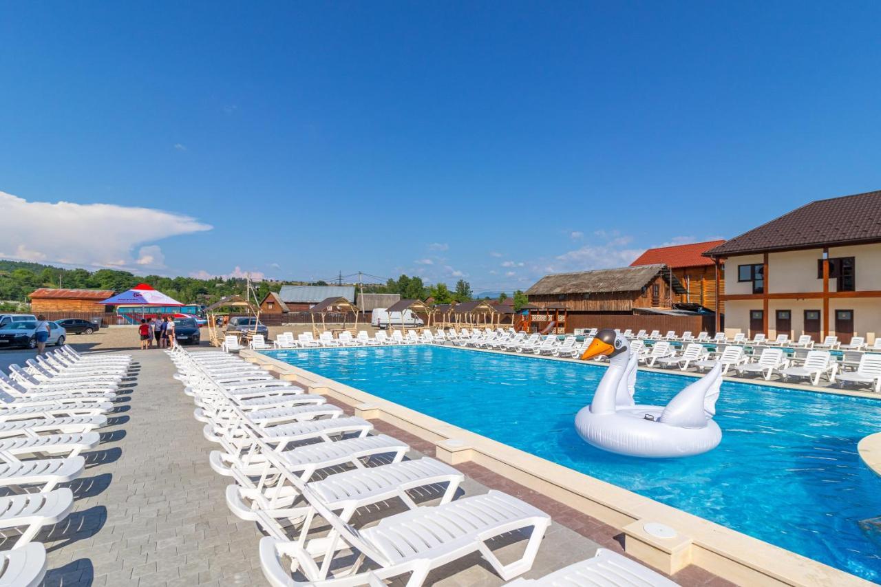 Nikoletta Hotel Aknaszlatina Kültér fotó