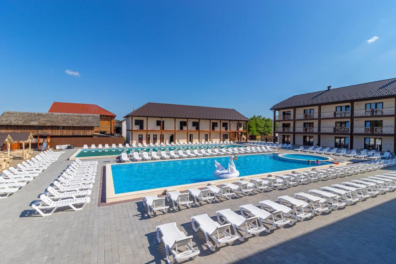 Nikoletta Hotel Aknaszlatina Kültér fotó