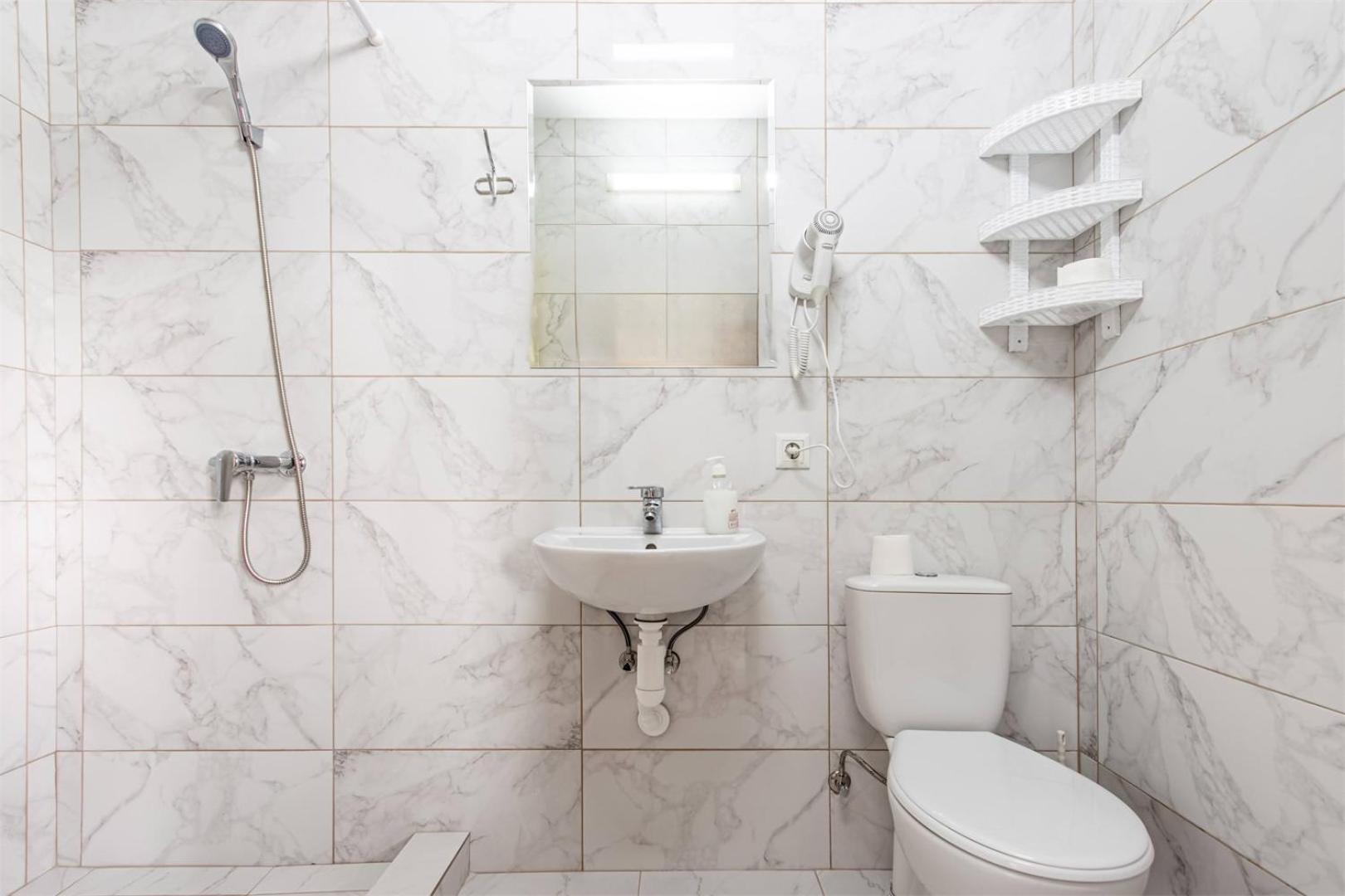 Nikoletta Hotel Aknaszlatina Szoba fotó
